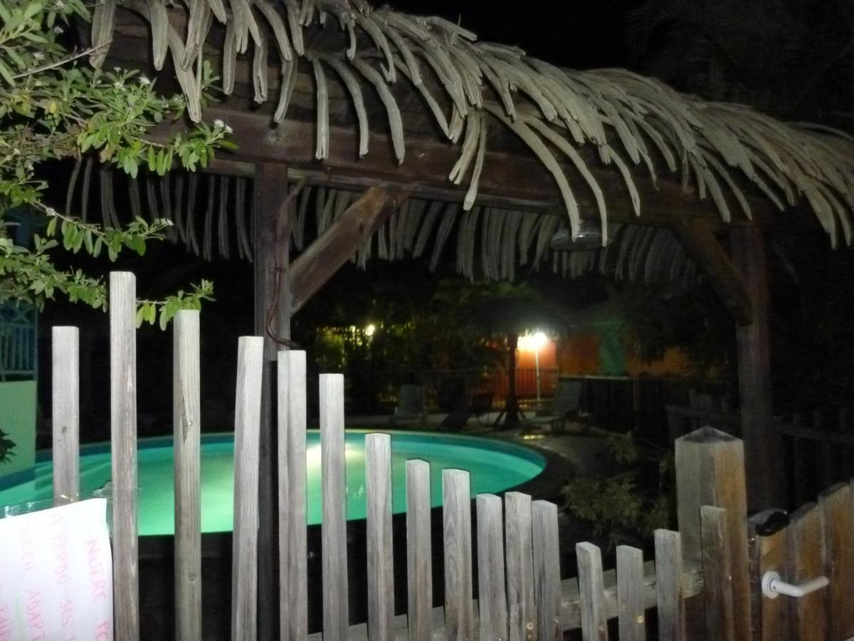 Bungalow La Papaye Bleue Residence Acces Piscine & Plage Saint-Francois  Extérieur photo