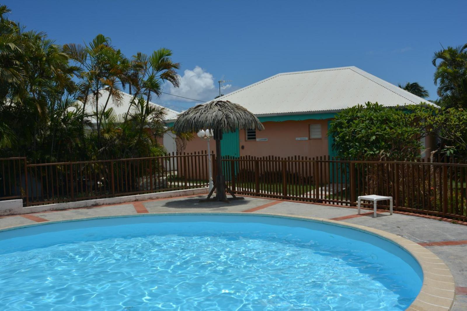 Bungalow La Papaye Bleue Residence Acces Piscine & Plage Saint-Francois  Extérieur photo