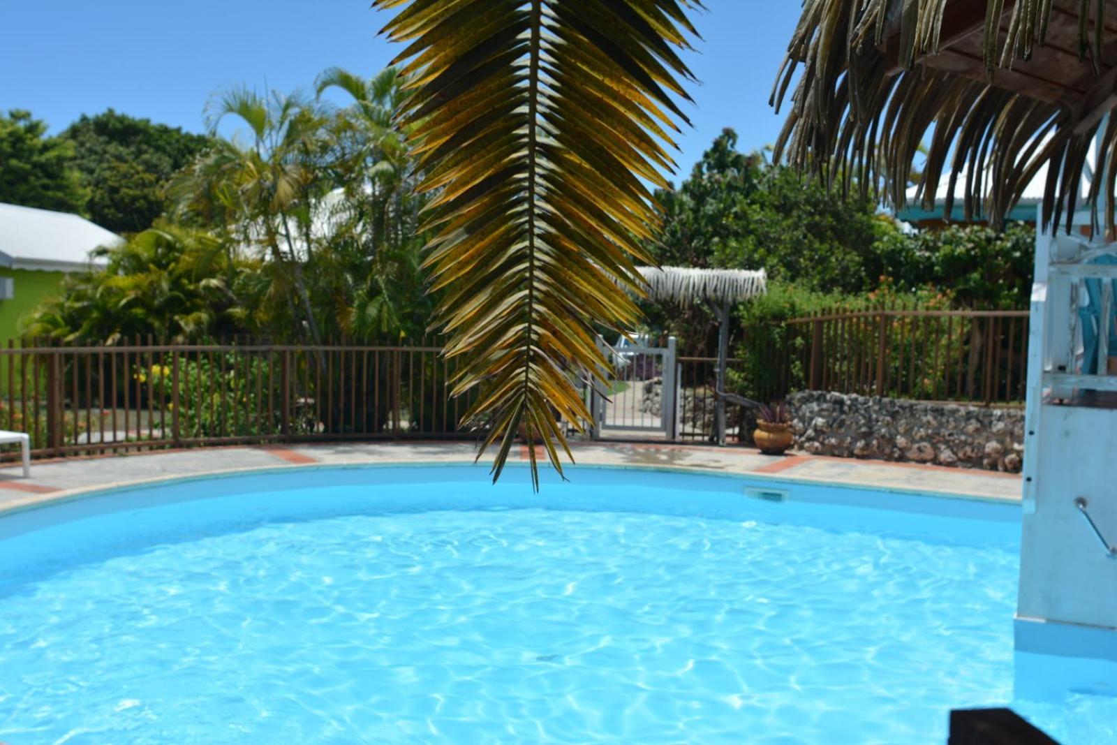 Bungalow La Papaye Bleue Residence Acces Piscine & Plage Saint-Francois  Extérieur photo